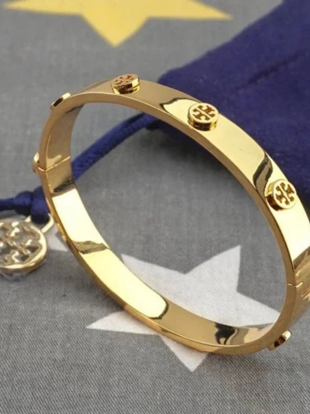 Tory Burch Miller Stud 7mm Bracelet in Gold (Brand New) Medium - Picture 2 of 6